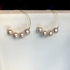 Gold hoop earrings with fake pearls